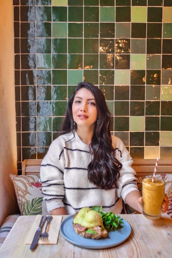 Anoushka Probyn UK London Fashion Travel Blogger AvoBar Avocado Brunch Breakfast Covent Garden Guide Instagram