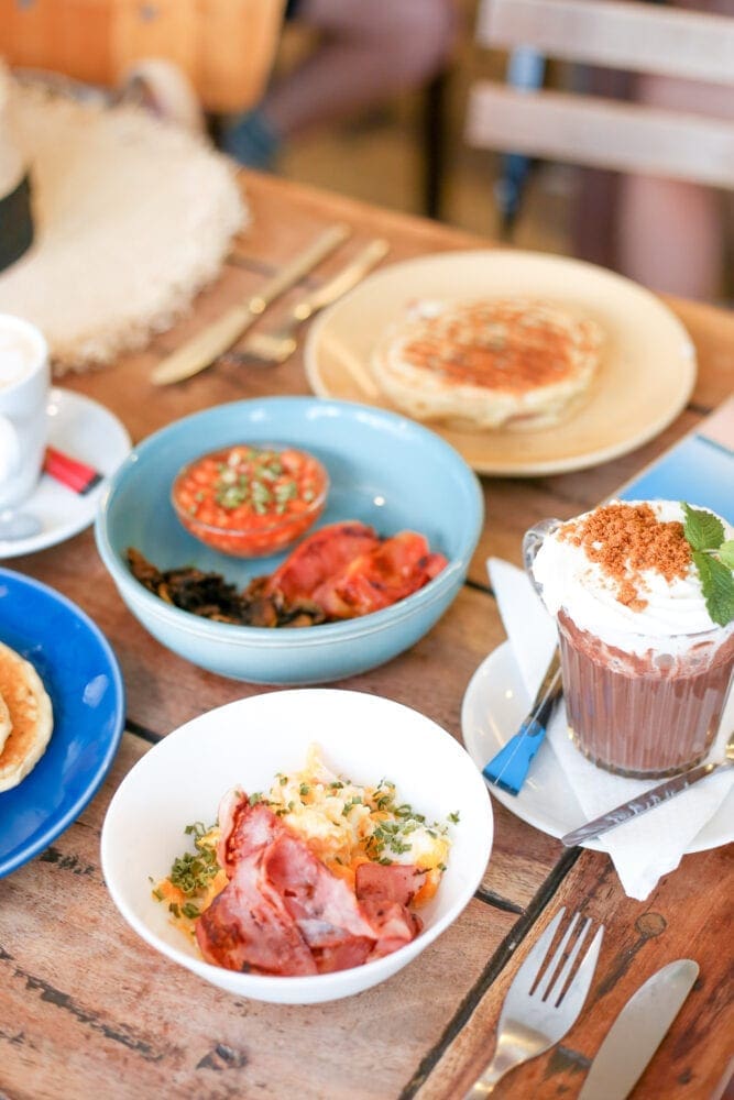 O Diplomata Pancakes Breakfast Brunch Porto Portugal Travel Guide Instagram Blogger