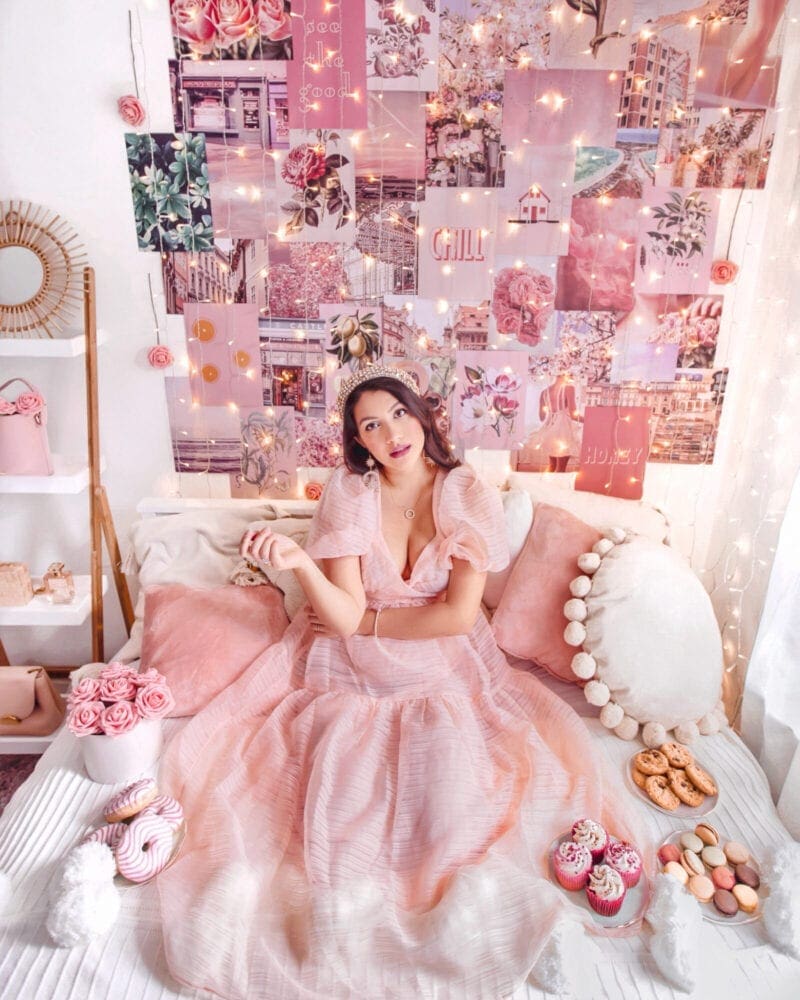 Pink Girly Bedroom Indoor Photo Shoot Ideas Props Concepts for Photography at Home Inside UK London Fashion Lifestyle Blogger