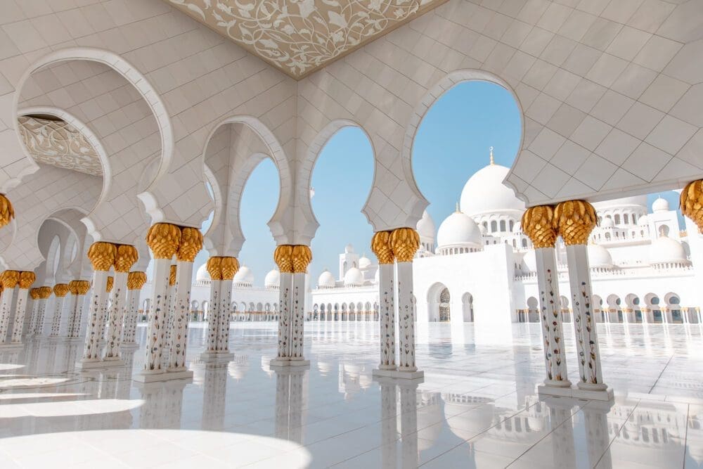 Sheik Zayed Grand Mosque Abu Dhabi Things To Do UAE Travel Blogger