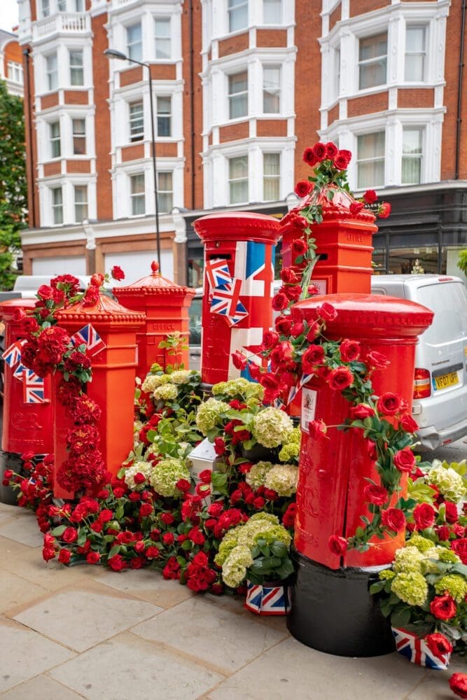 Chelsea in Bloom 2022 Floral Display Red Post Box