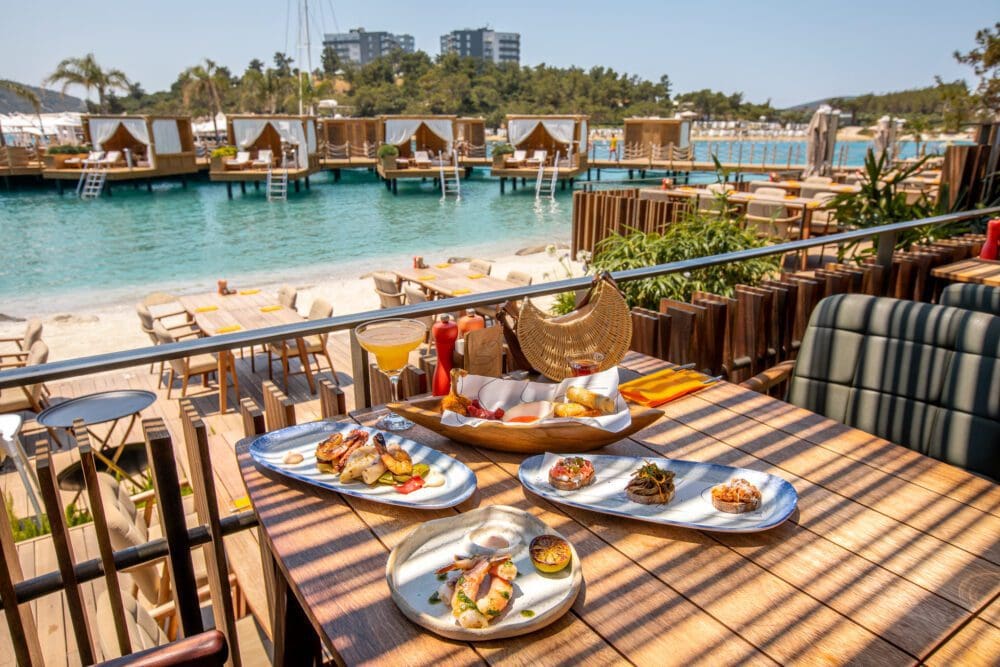 Bodrum Lujo Hotel Turkey Türkiye Lunch View Seafood