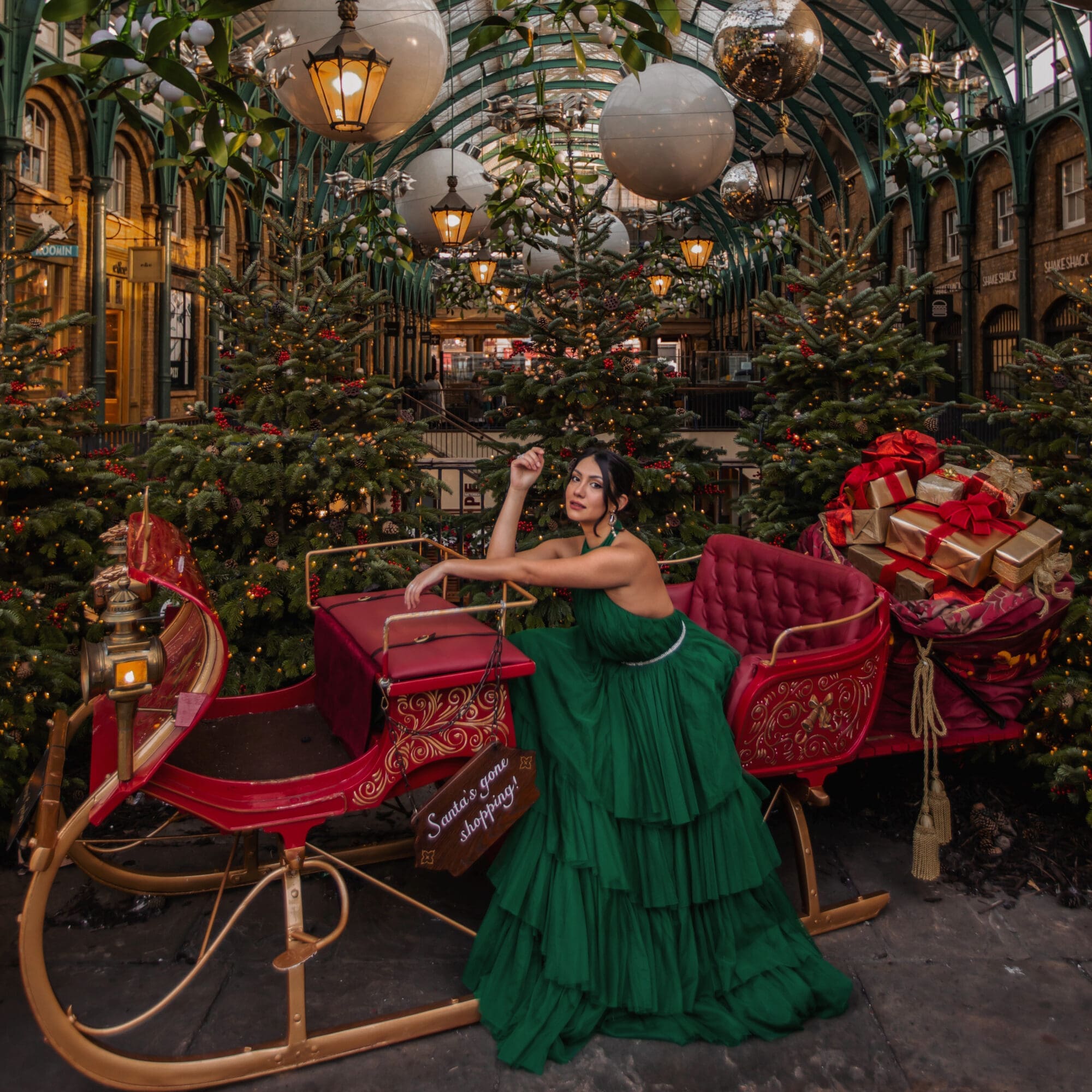 Covent Garden Piazza Christmas in London Display Instagram Photo Opp Sleigh copy