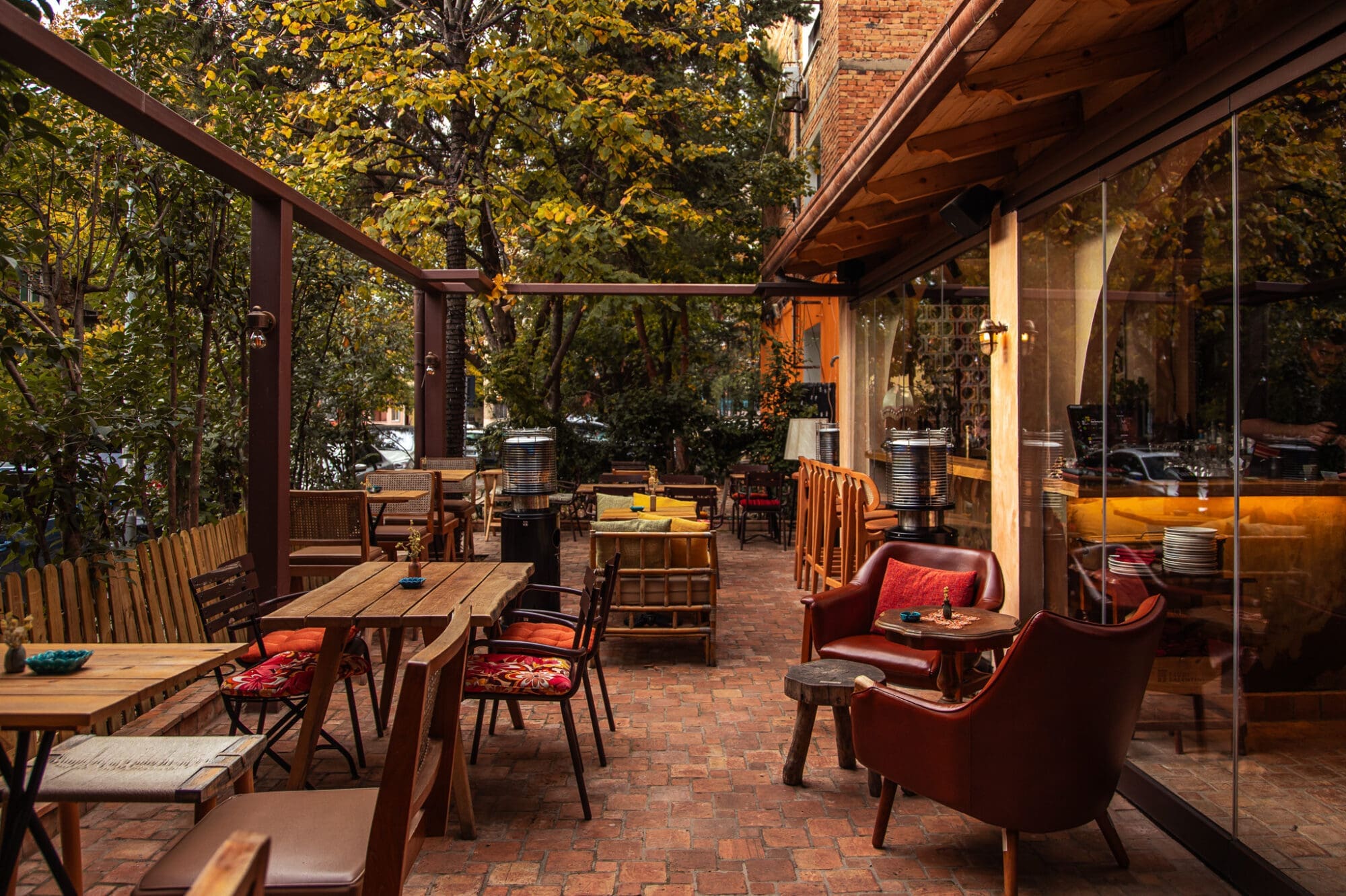 EOS Mezze Bar Restaurants Things to do in Tirana Albania Exterior