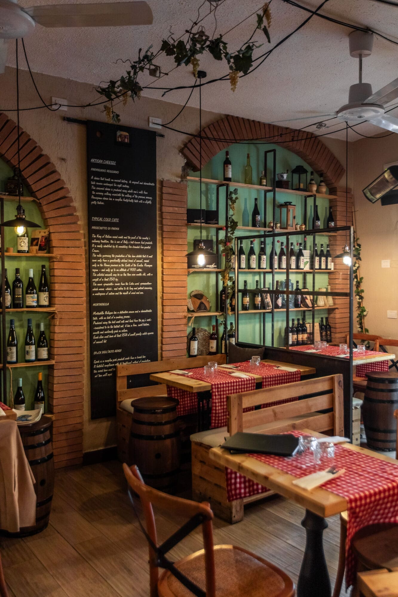 Da Eraldo Cinque Terre Monterosso Restaurant Interior
