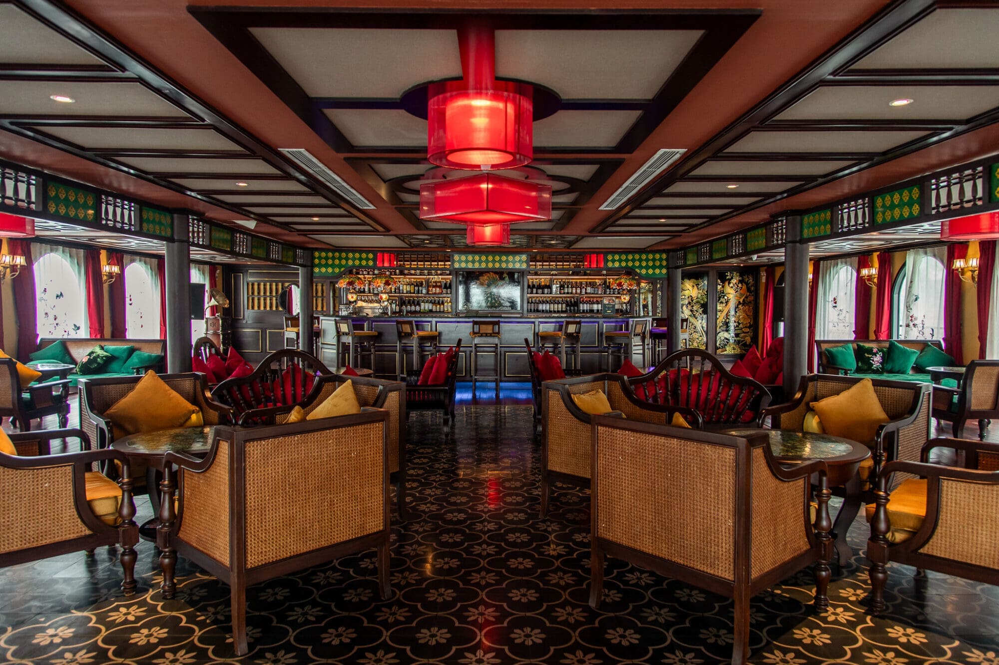 Lounge on the Indochine Premium Ha Long Bay