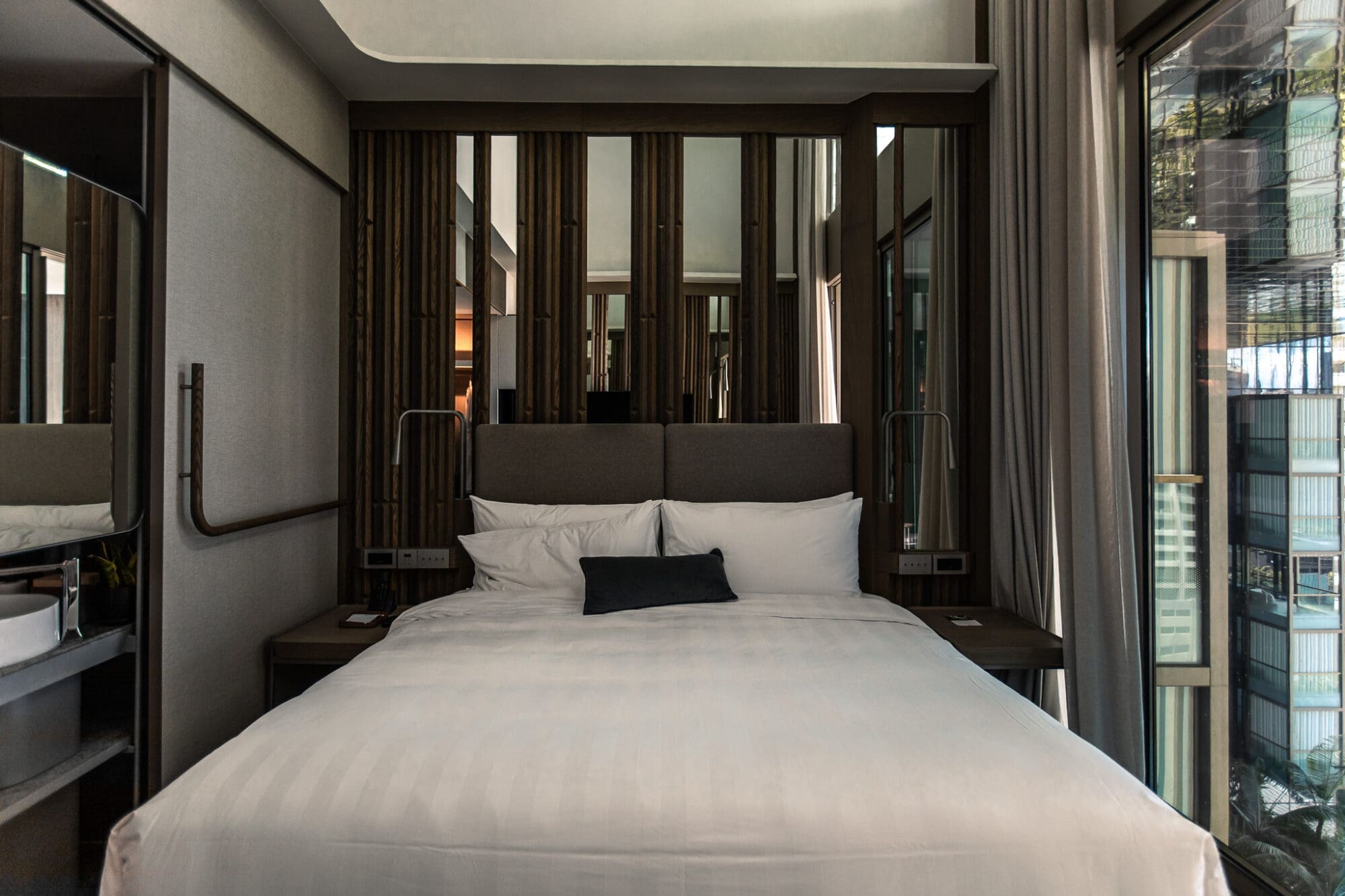 Pan Pacific Orchard Hotel Beach Room Singapore Review