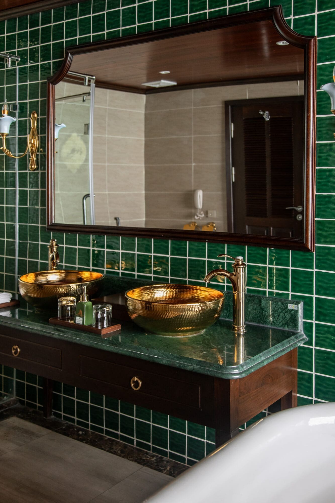 Suite Bathroom Sink Indochine Premium Ha Long Bay Cruise