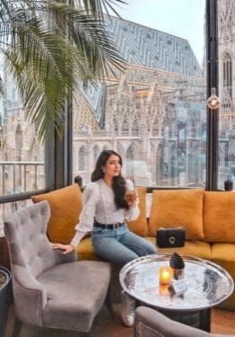 Anoushka Probyn Instagram Fashion Travel Blogger Vienna Bar Onyx