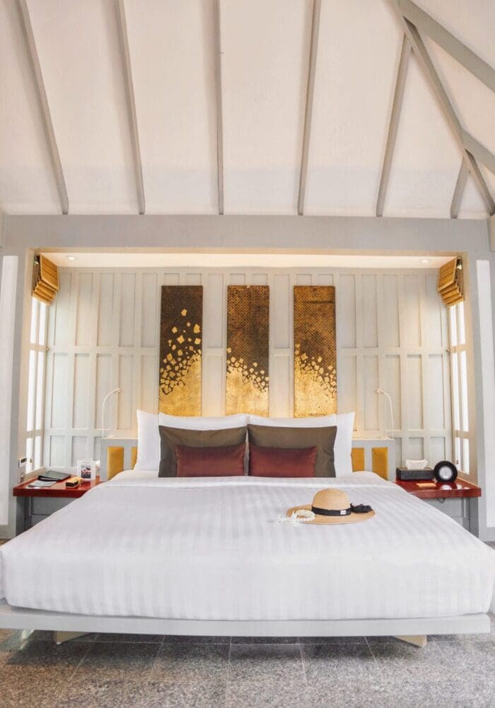 Anoushka Probyn UK London Fashion Travel Instagram Blogger Thailand Phuket Guide Things To Do The Surin Hotel Room