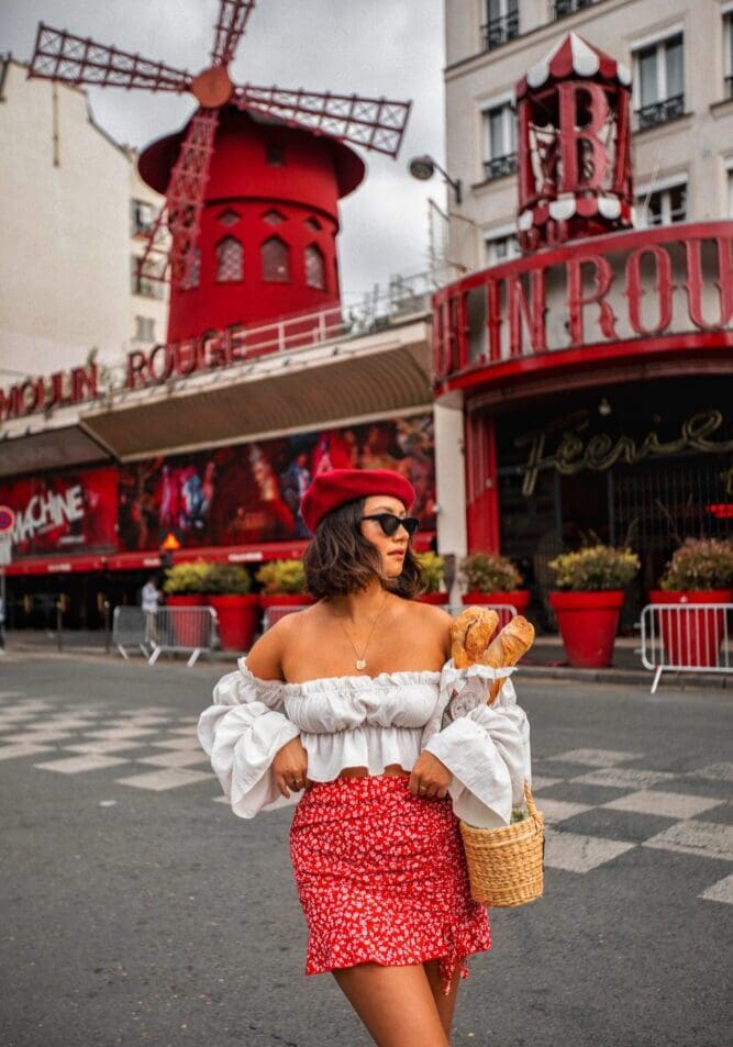 Moulin Rogue Paris Instagram Locations