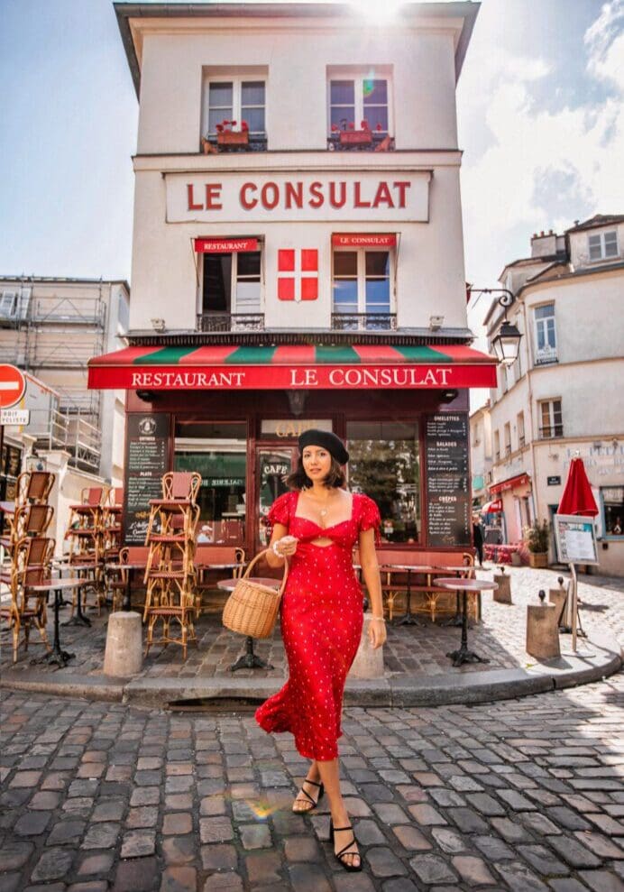 Restaurant cafe Le Consulat Paris Instagram Locations